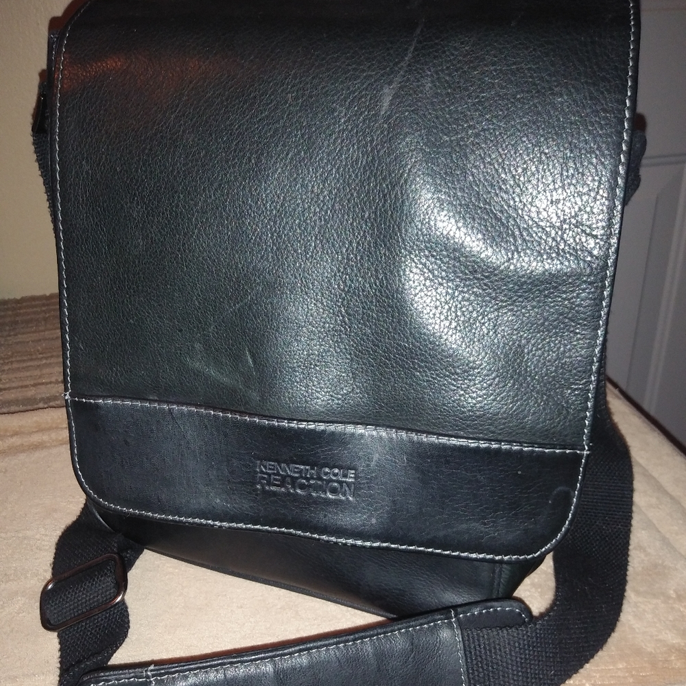 KENNETH COLE REACTION Crossbody bag